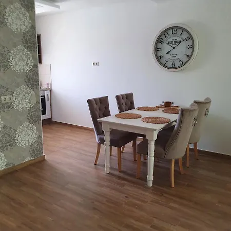 Sunshine Turquoise Apartman *